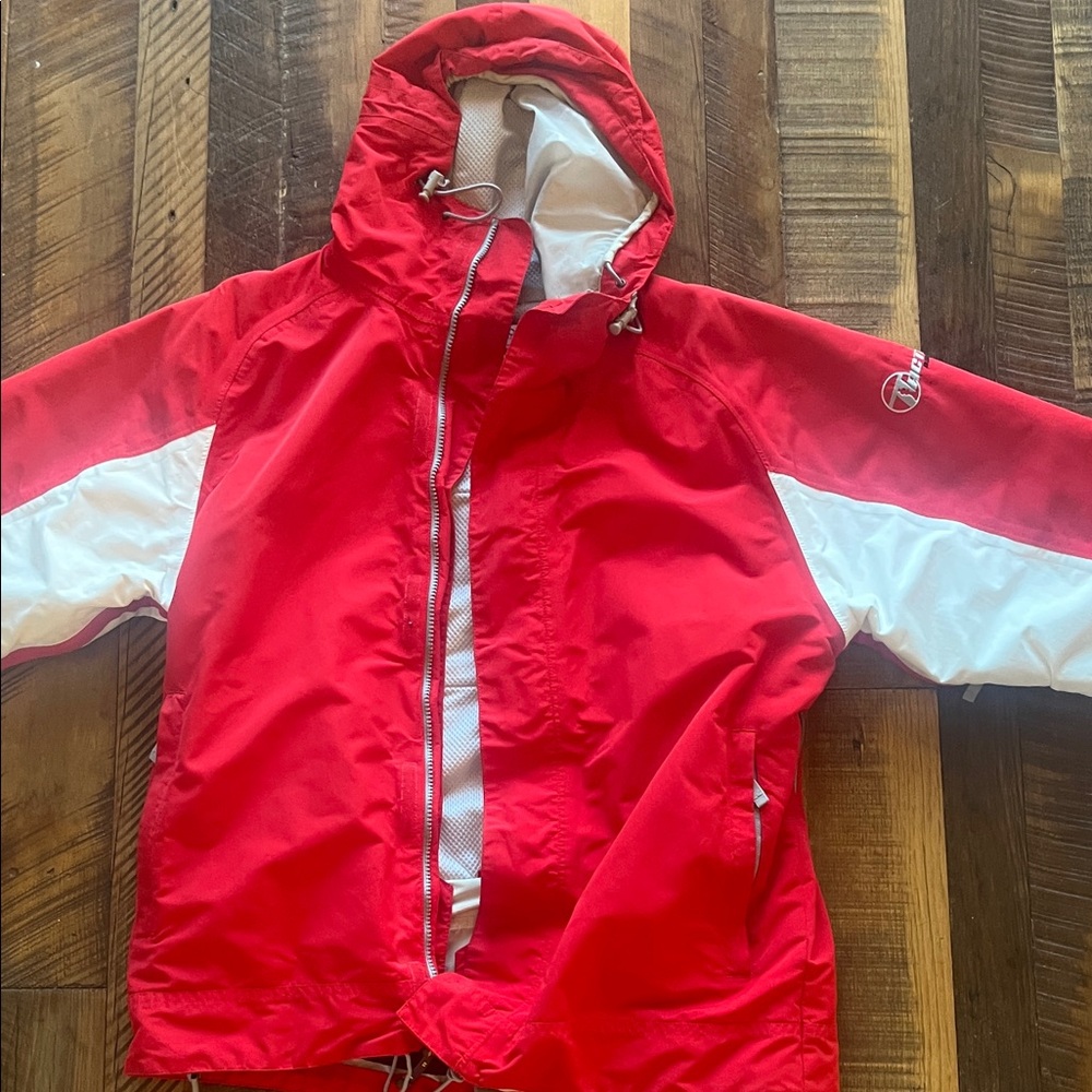 Burton snowboarding jacket men’s medium with hood